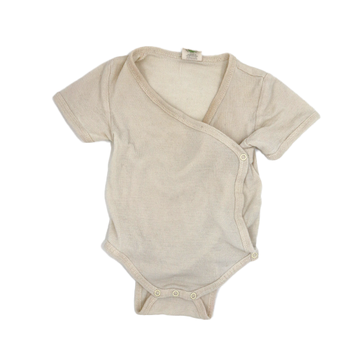Alana Kurzarm Wickelbody aus Bio-Wolle und Seide, Beige, 62/68